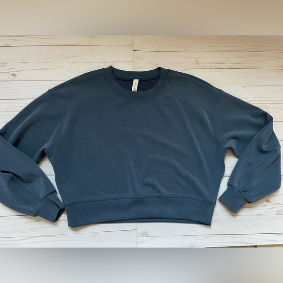 Lululemon Perfectly Oversized Cropped Crew Softstreme Mineral blue size 4